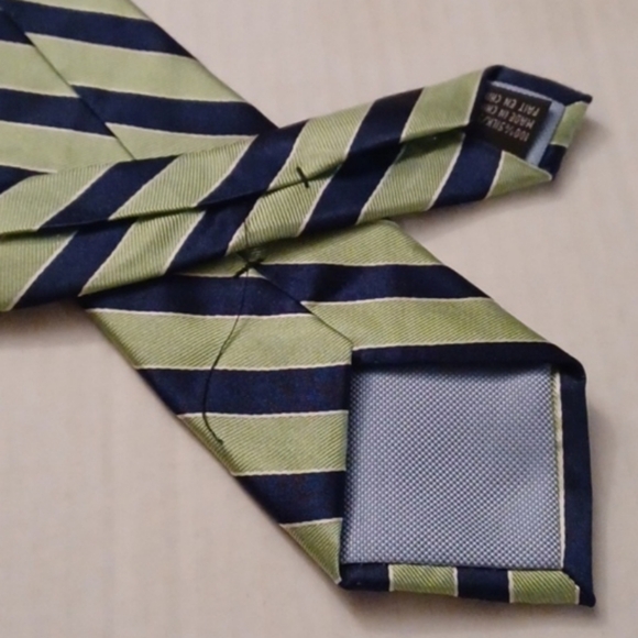 4/$80 Striped Green & Blue Silk Tie - Tommy Hilfiger - Picture 4 of 6